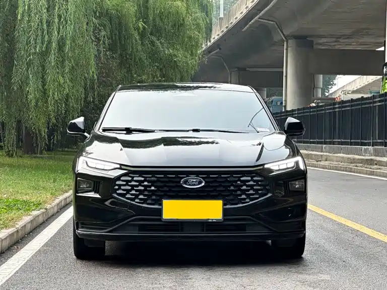 2025 Ford Mondeo