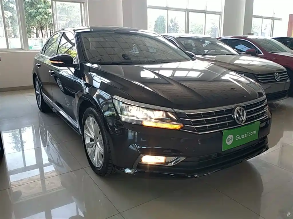 Volkswagen Passat 2017 330TSI DSG Prestige фото 4
