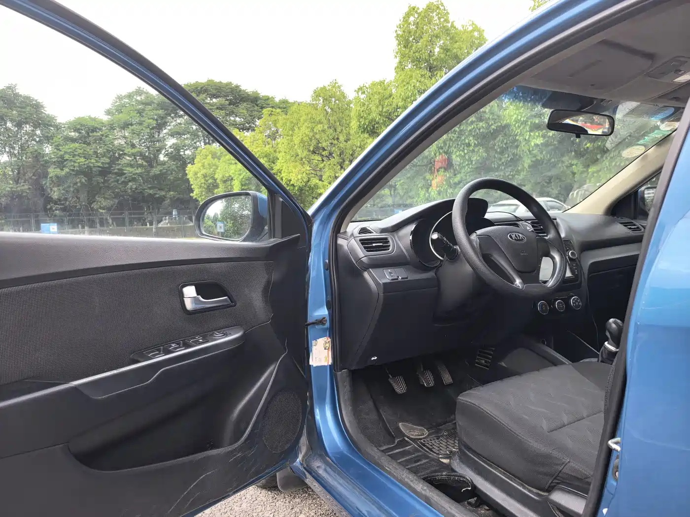 Kia K2 2015 Sedan 1.4L MT GLS фото 4