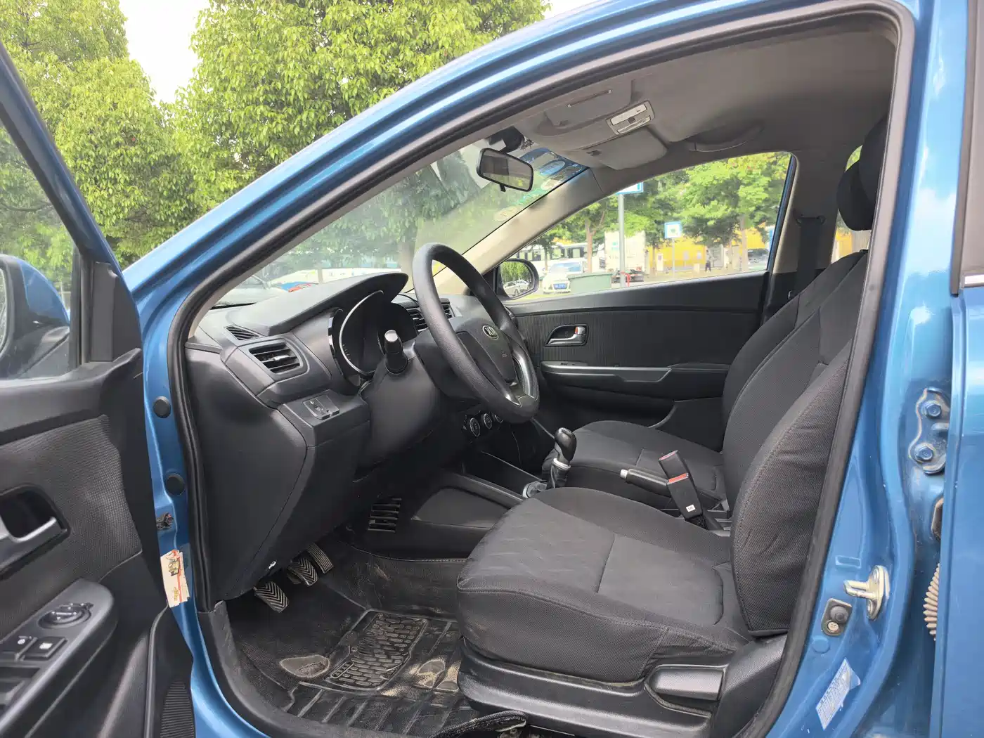 Kia K2 2015 Sedan 1.4L MT GLS фото 5
