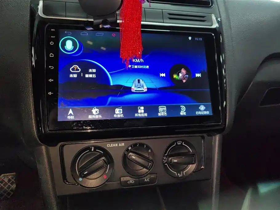 Volkswagen Polo 2016 1.4L Manual Trend фото 13