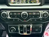 Фото 13 - Jeep Gladiator