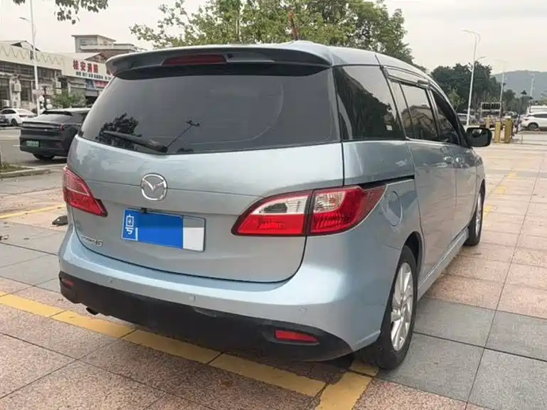 Mazda Mazda5 2011 2011 2.0L Automatic Luxury