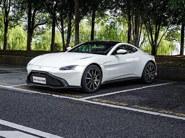 Aston Martin V8 Vantage 2021 2018 4.0T V8 Coupe