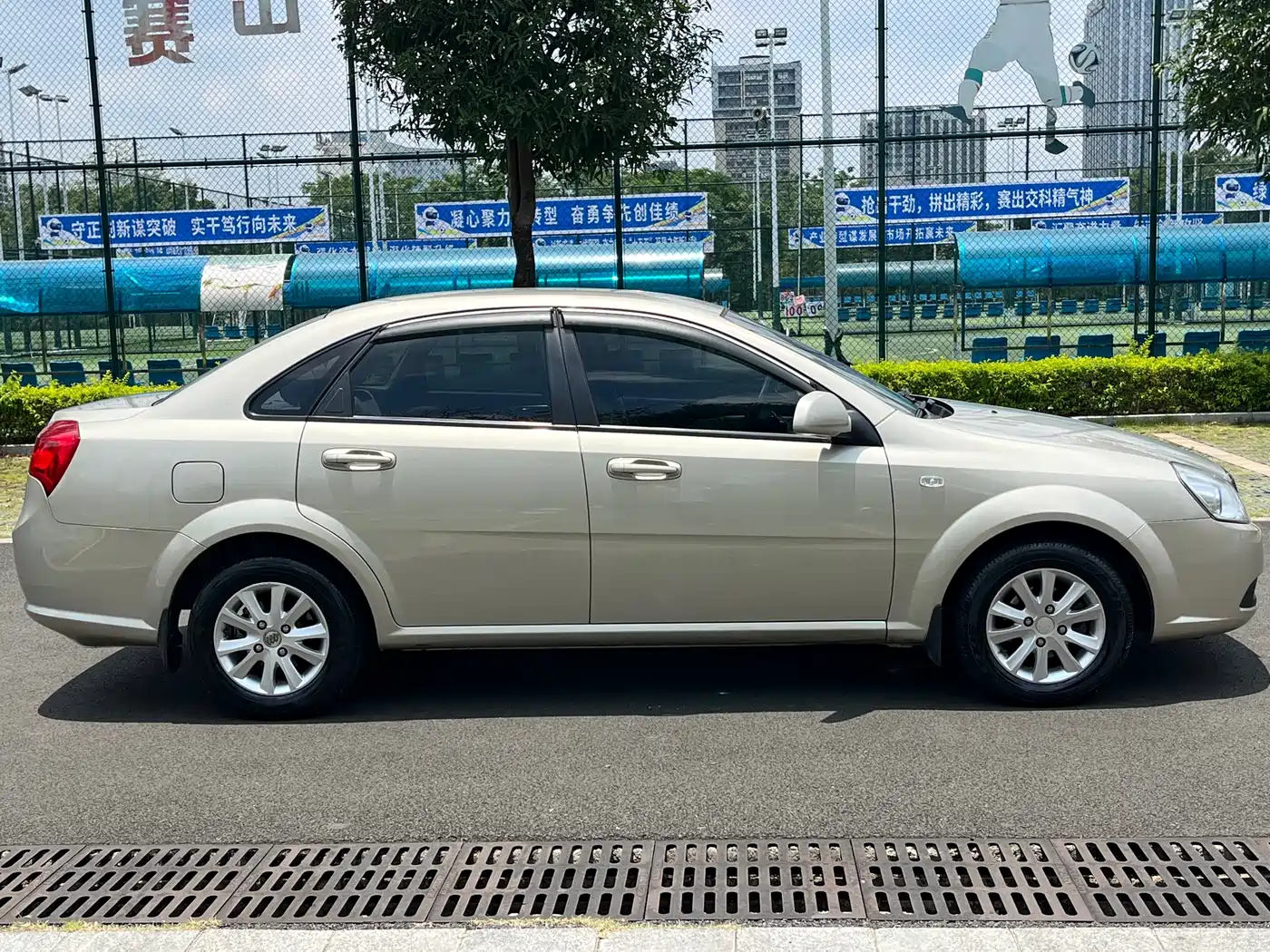 Buick Excelle 2015 1.5L Automatic Classic фото 4