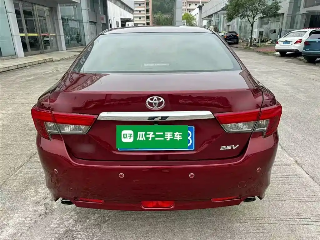 Toyota Reiz 2013 2.5V Elite Edition фото 6