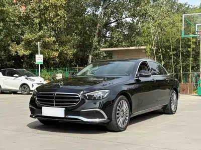 Mercedes-Benz E