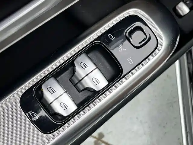 Mercedes-Benz E-Class 2025 E 300 L Luxury фото 21