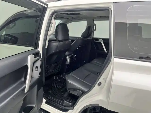Toyota Prado 2018 3.5L Automatic TX-L Rear-mounted Spare Tire фото 17