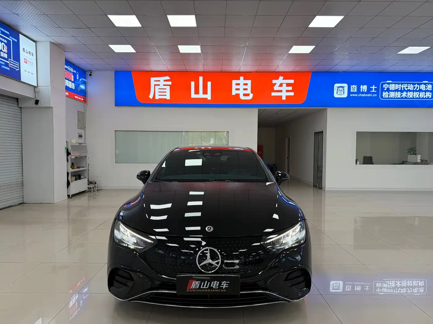 Mercedes-Benz EQE 2022 350 Luxury Edition фото 2