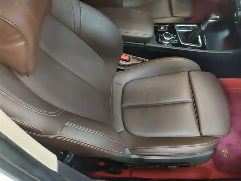 BMW 1 Series 2019 118i M Sport Package фото 25