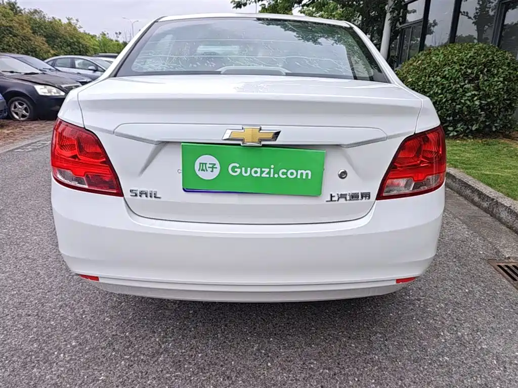 Chevrolet Sail 2015 Sail 3 1.5L Manual Ideal Sunroof Edition фото 6