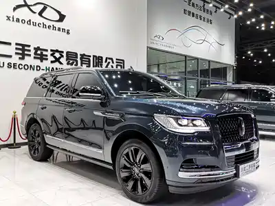 Lincoln Navigator
