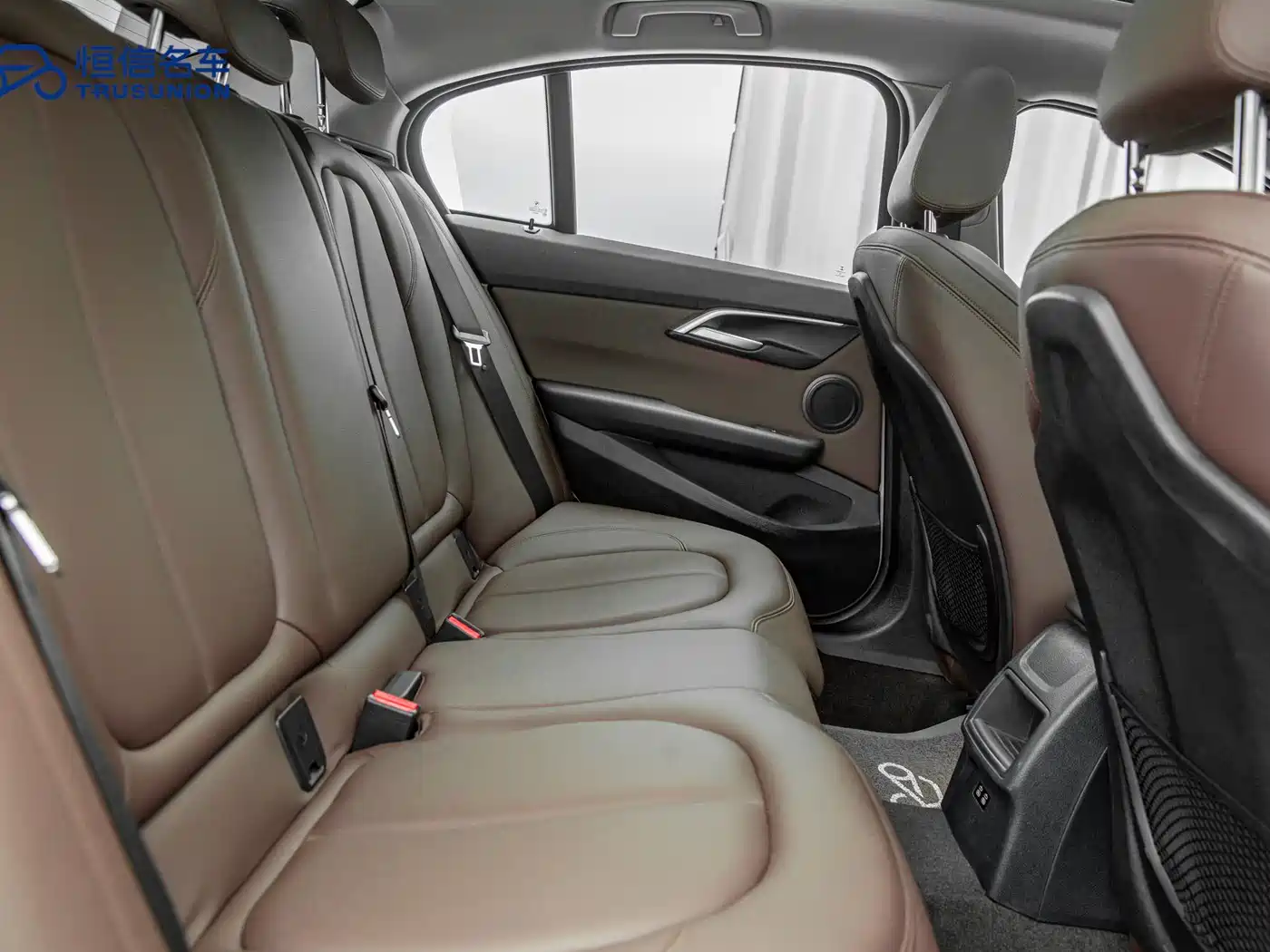 BMW 1 Series 2019 120i Leading M Sport Package фото 16