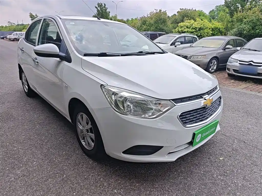 Chevrolet Sail 2015 Sail 3 1.5L Manual Ideal Sunroof Edition фото 4