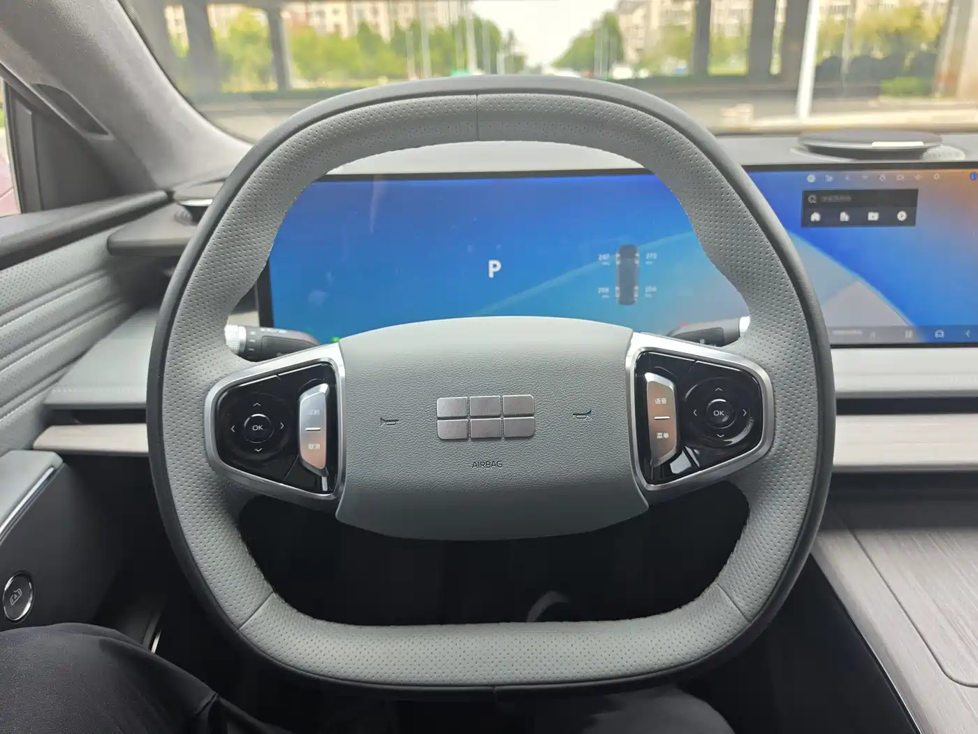 Фото 7 - Geely Galaxy Galaxy E8