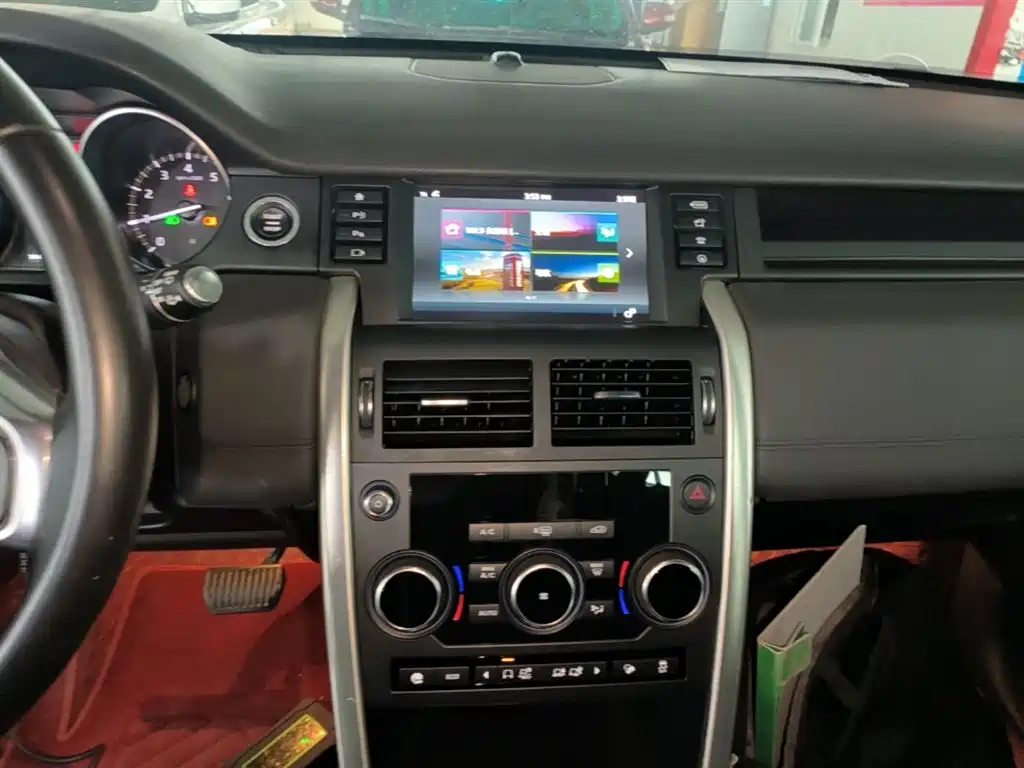 Land Rover Discovery Sport 2019 240PS SE Edition China VI фото 13