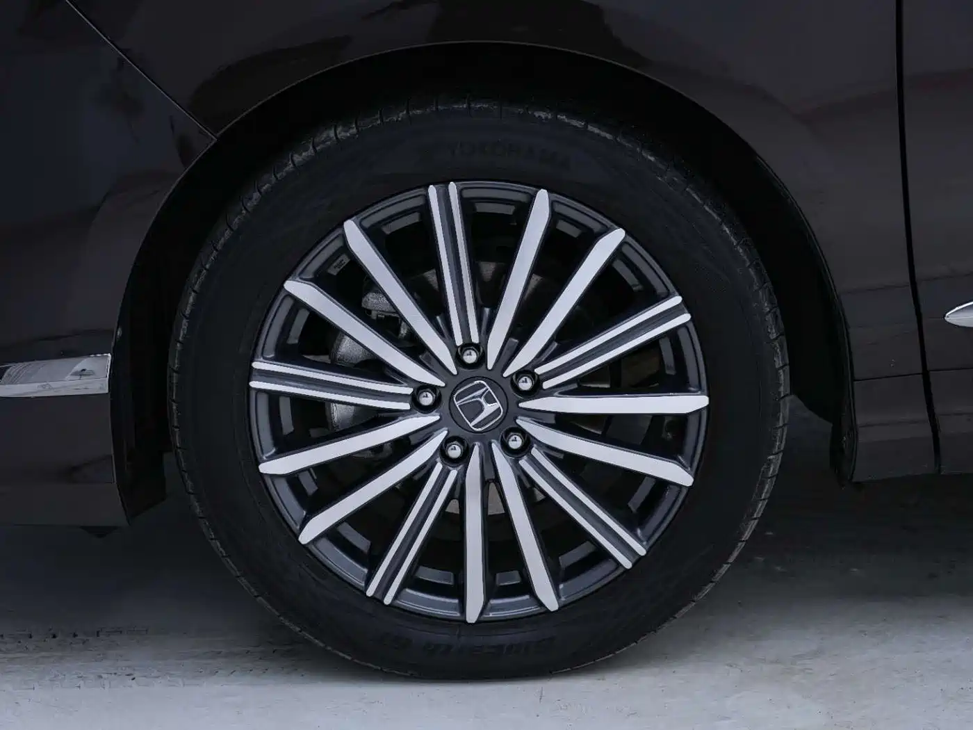 Honda Elysion 2023 2022 2.0L e:HEV Luxury