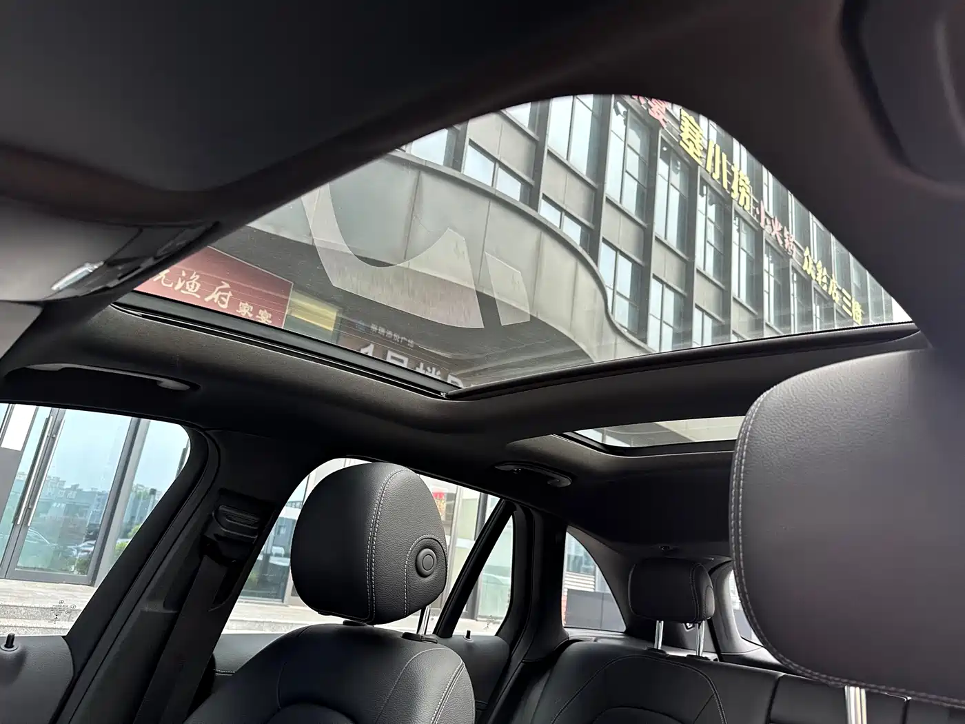 Mercedes-Benz GLC 2018 GLC 200 4MATIC фото 9
