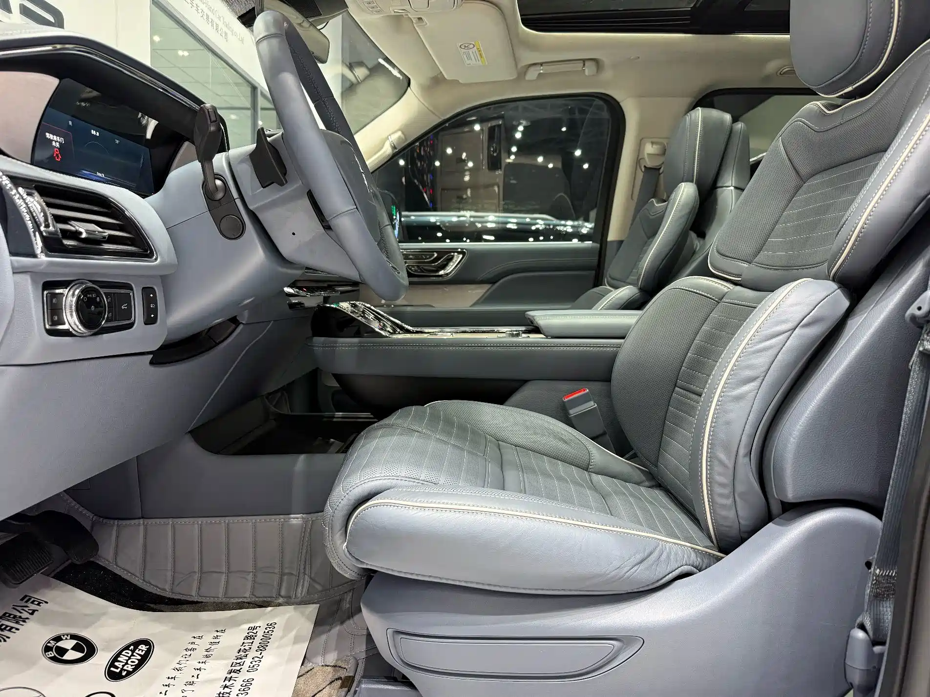 Фото 11 - Lincoln Navigator