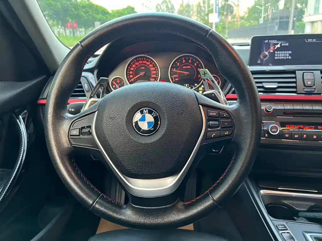 Фото 9 - BMW 3 Series
