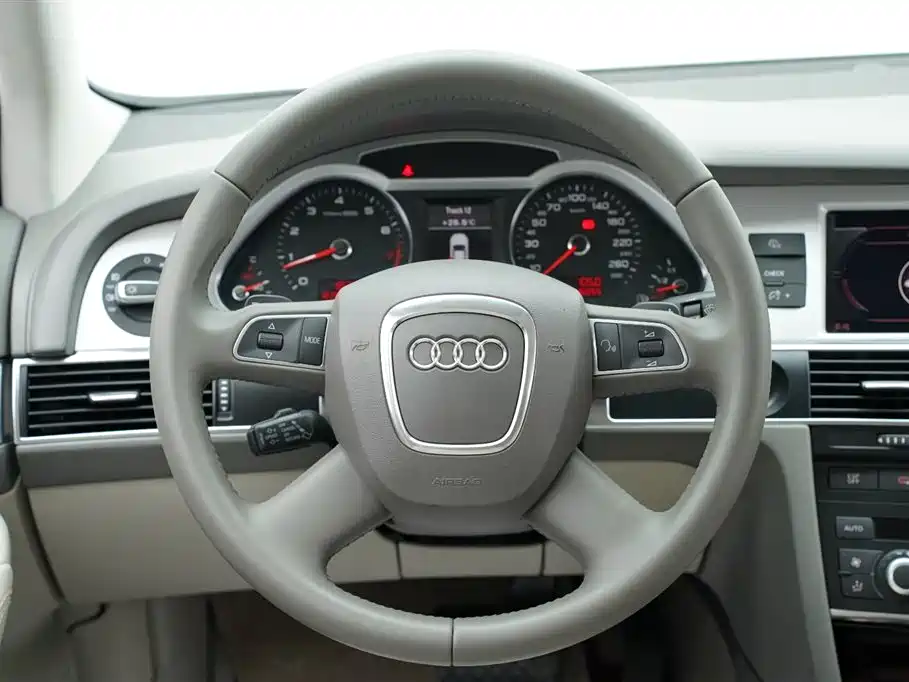Audi A6L 2011 3.0 TFSI quattro Luxury фото 15