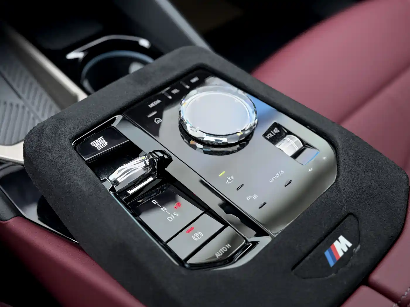 BMW 5 Series 2025 530Li Premium M Sport Package фото 5