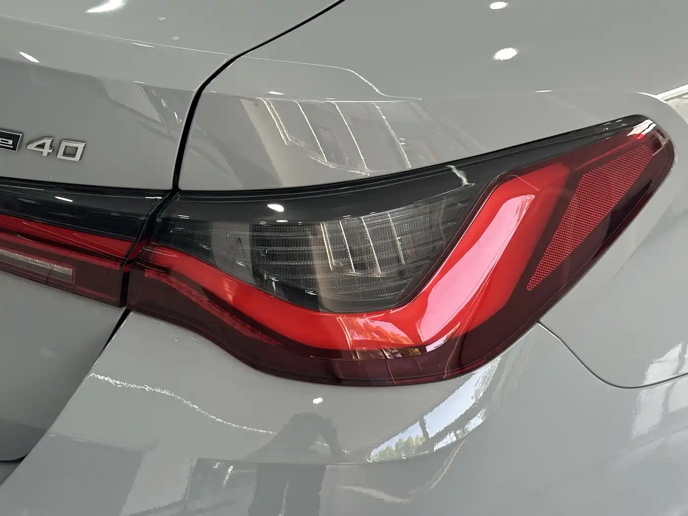 BMW i4 2022 eDrive40 фото 8