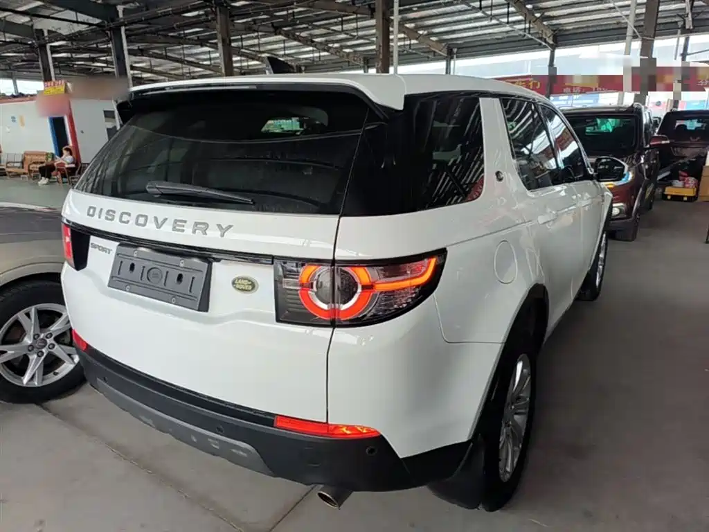 Land Rover Discovery Sport 2019 240PS SE Edition China VI фото 7