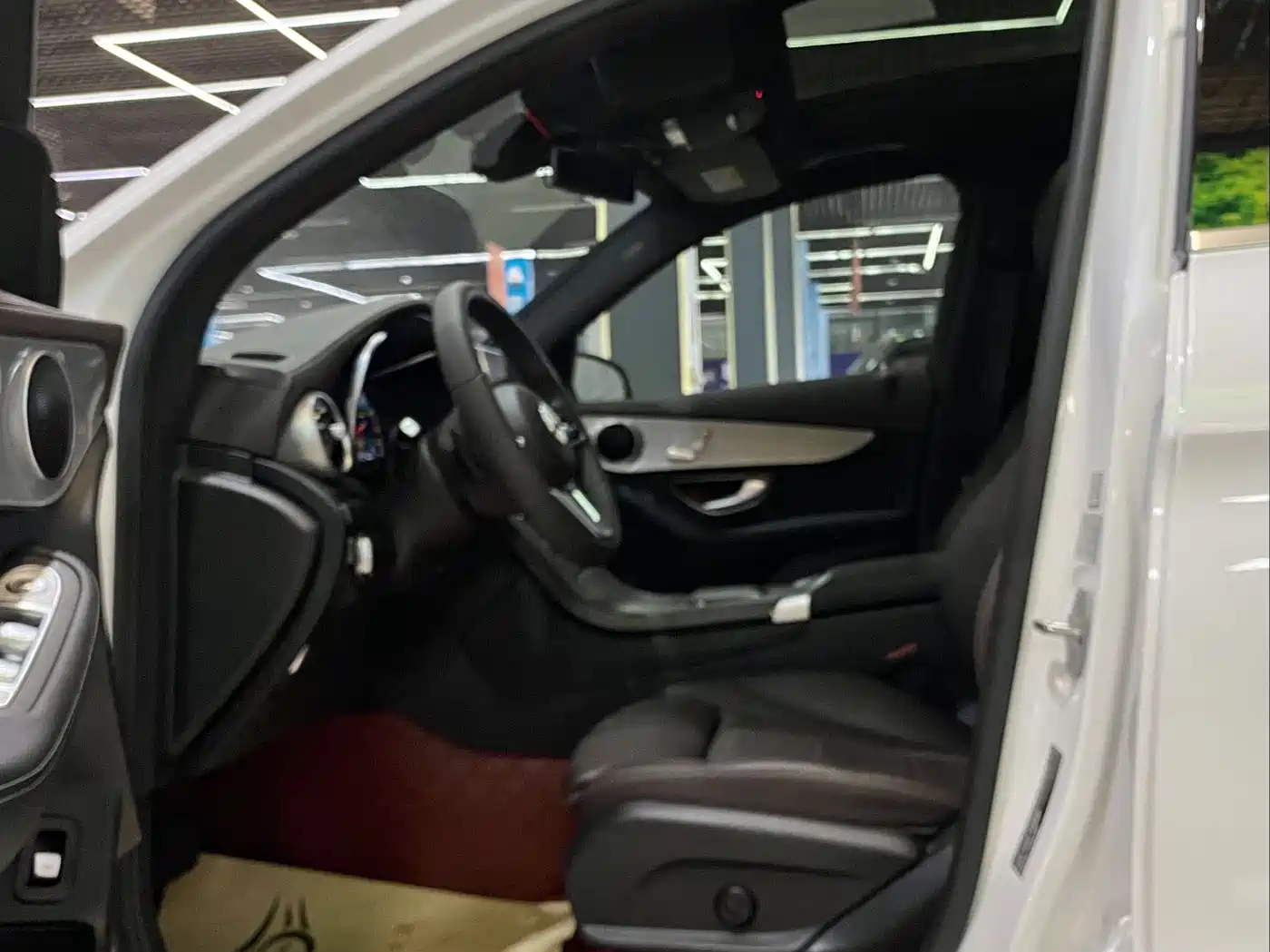 Mercedes-Benz GLC 2021 GLC 260 L 4MATIC Sporty фото 14