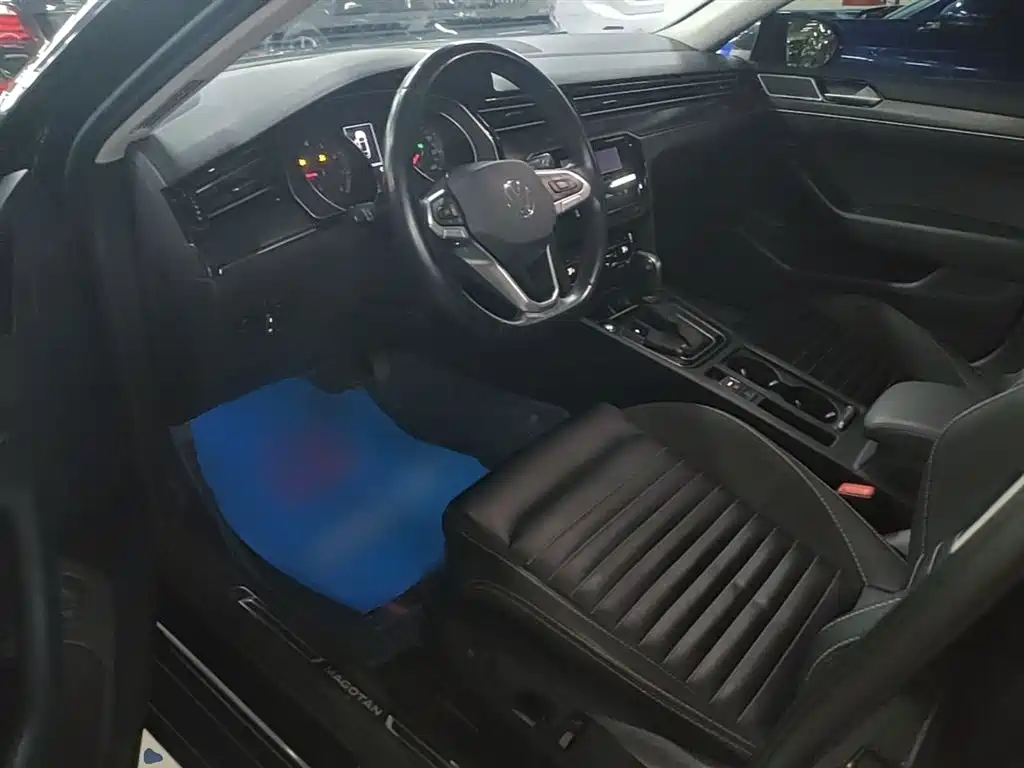 Volkswagen Magotan 2020 330TSI DSG Leading фото 15