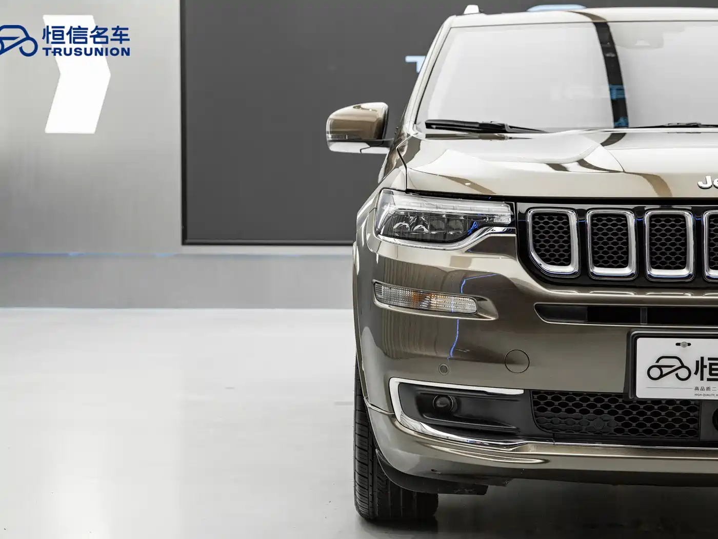 JEEP GRAND COMMANDER