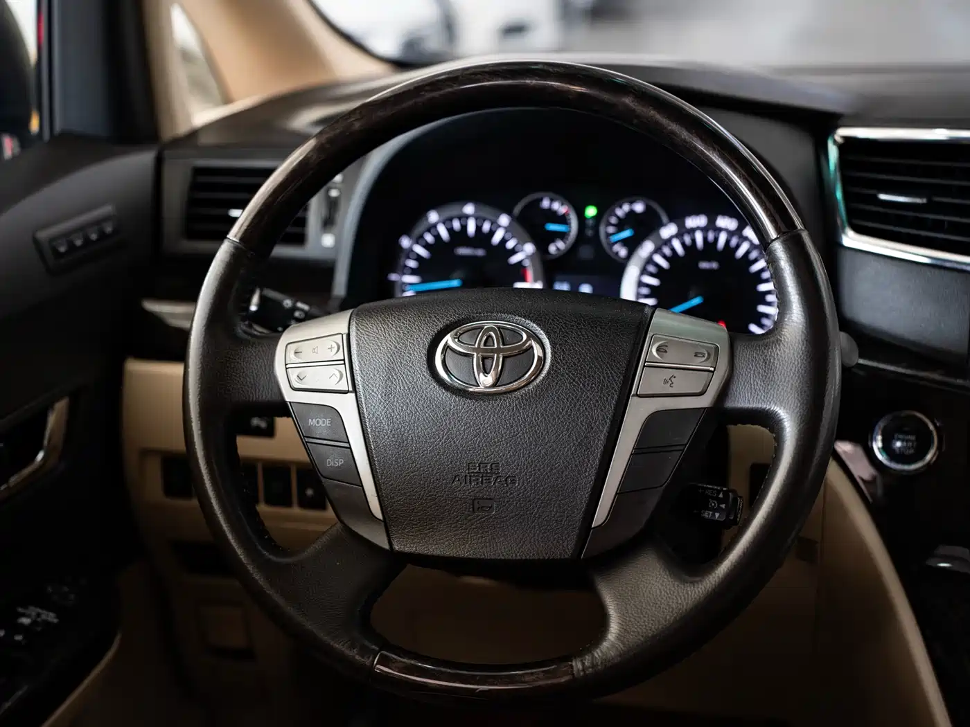 Toyota Alphard 2012 3.5L Premium Edition фото 9