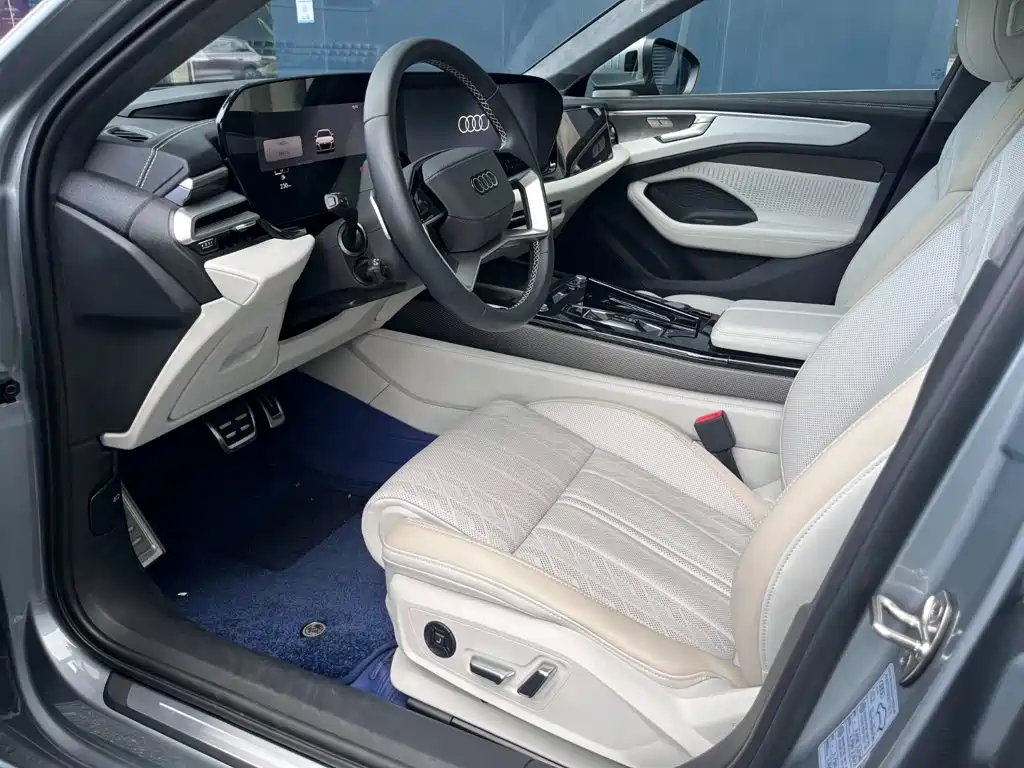 Фото 6 - Audi A6L