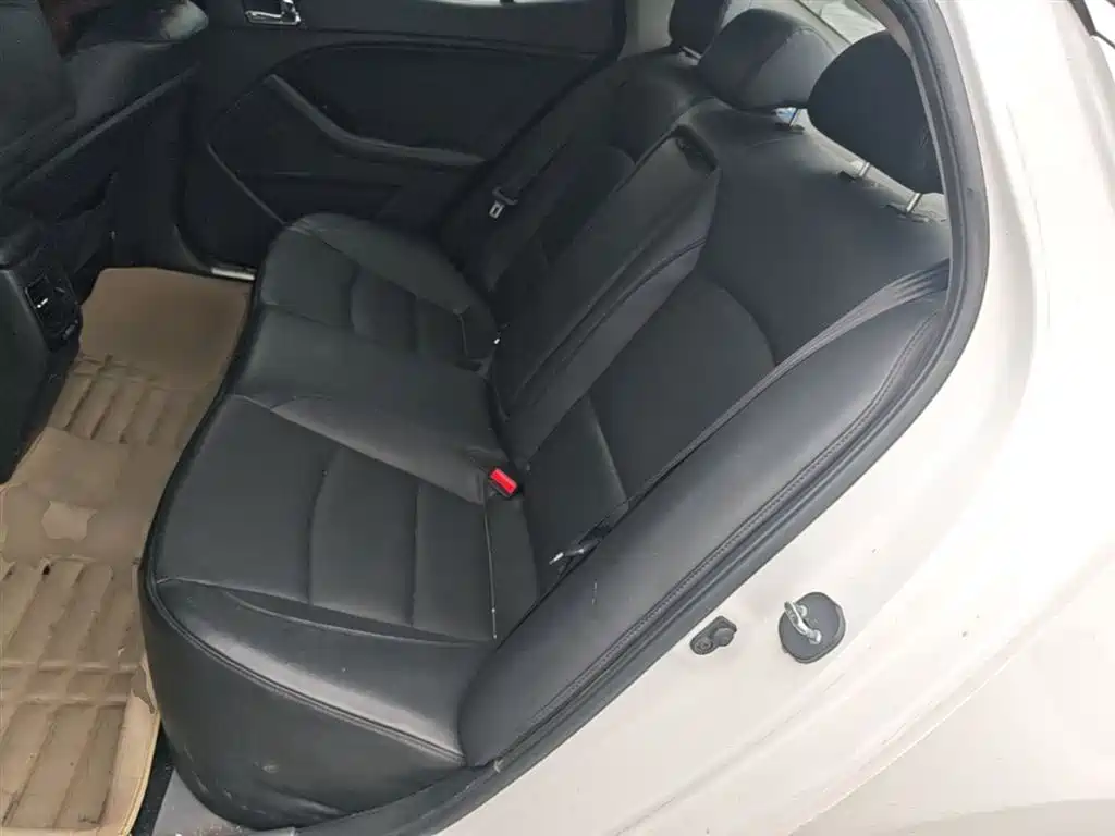 Kia K5 2015 2.0L Automatic Special фото 17