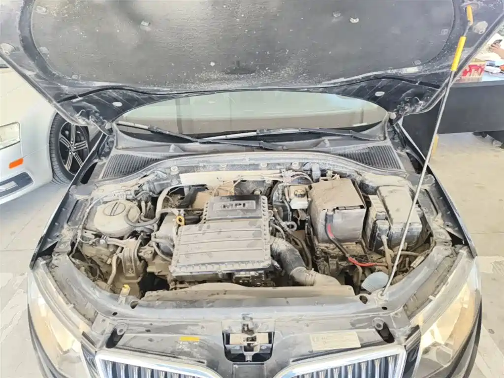 Škoda Octavia 2017 1.6L Automatic Pioneer Edition фото 20