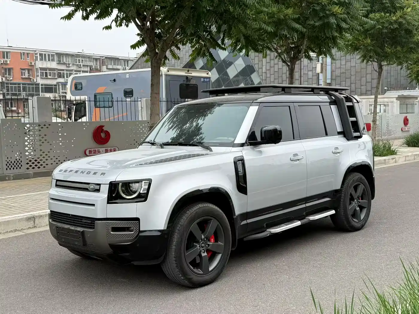 Land Rover Defender 2023 Model 110 3.0T P400 X-DYNAMIC HSE