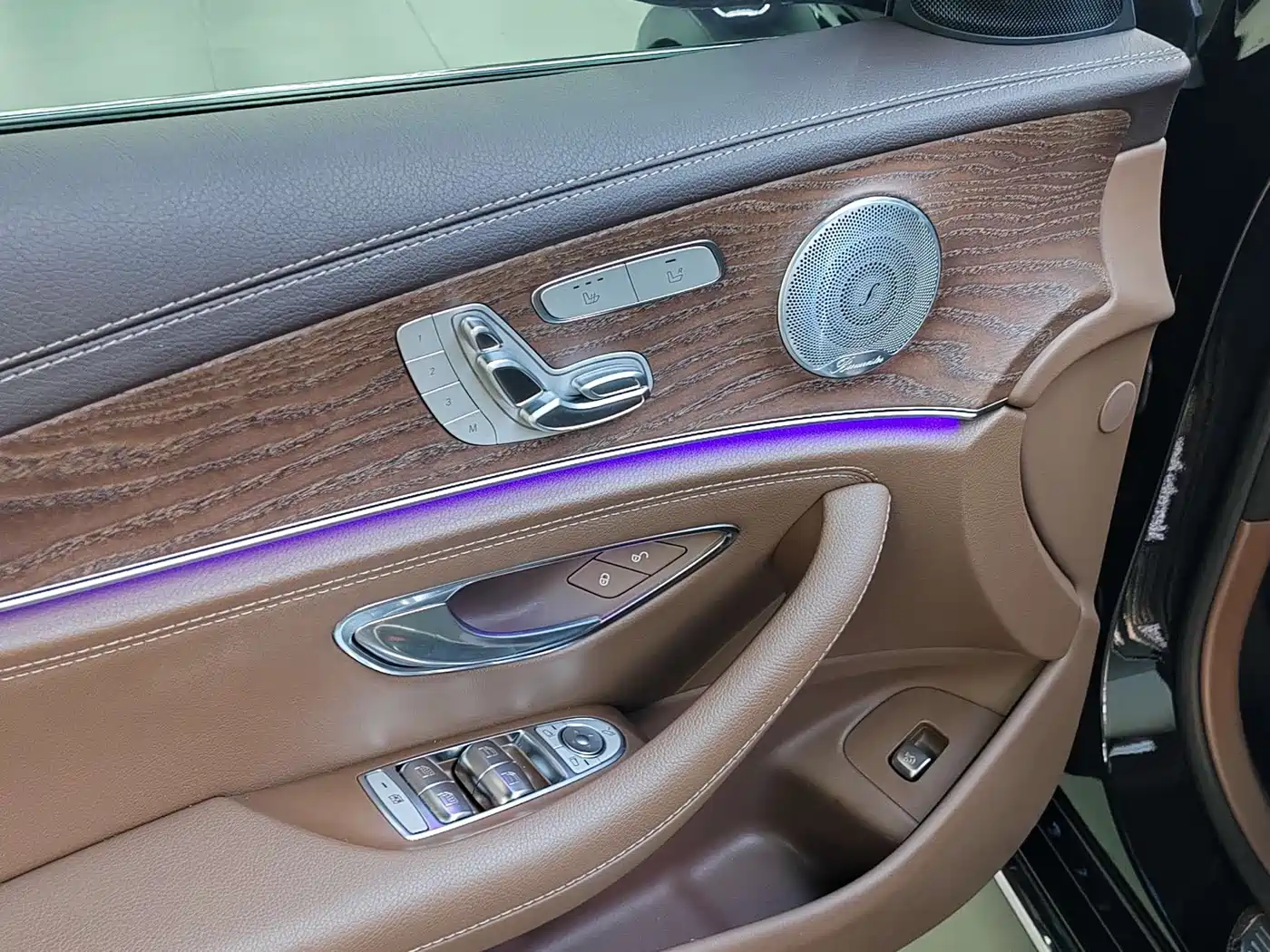 Mercedes-Benz E-Class, миниатюра 7