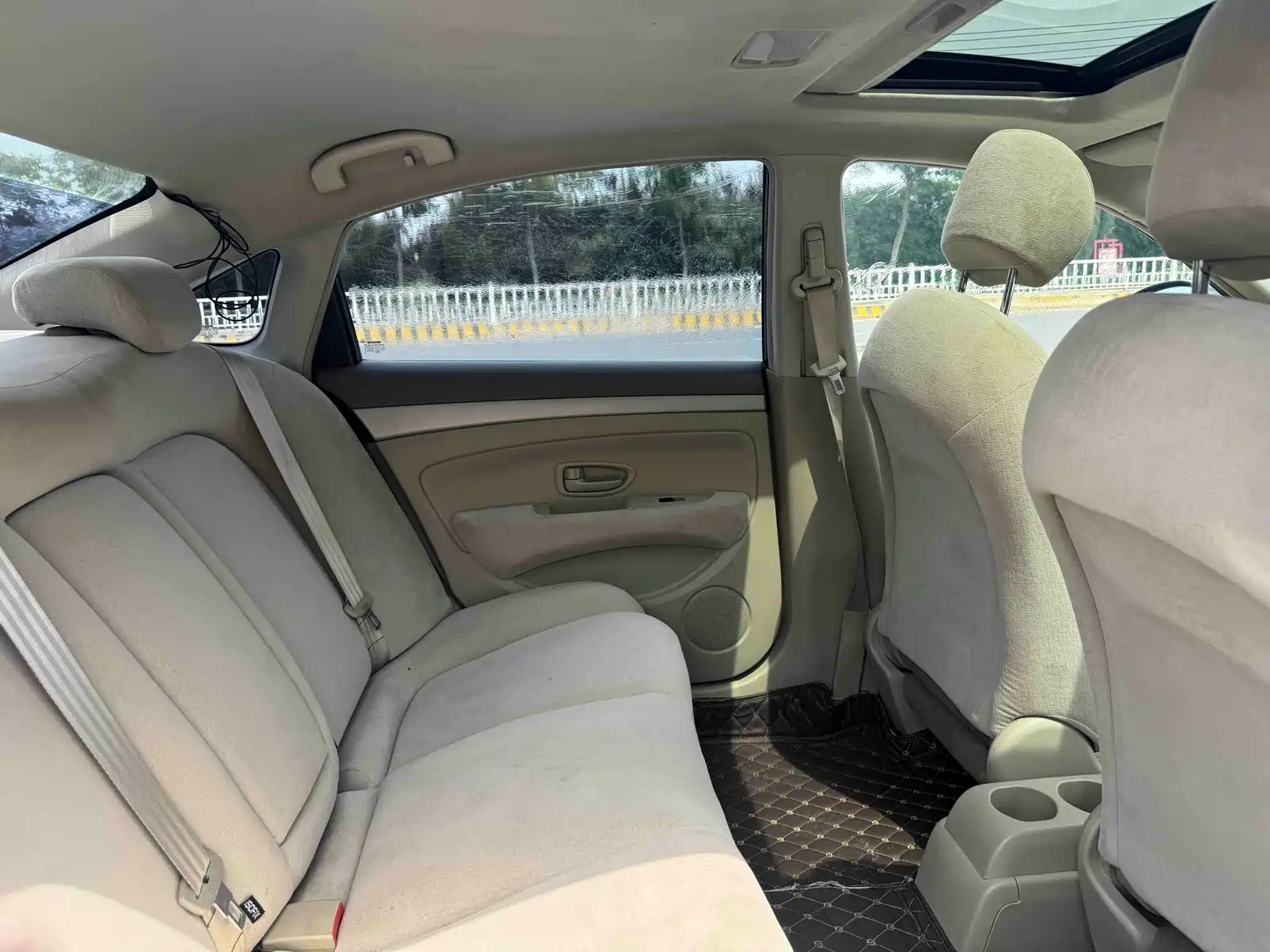 Фото 17 - Nissan Sylphy