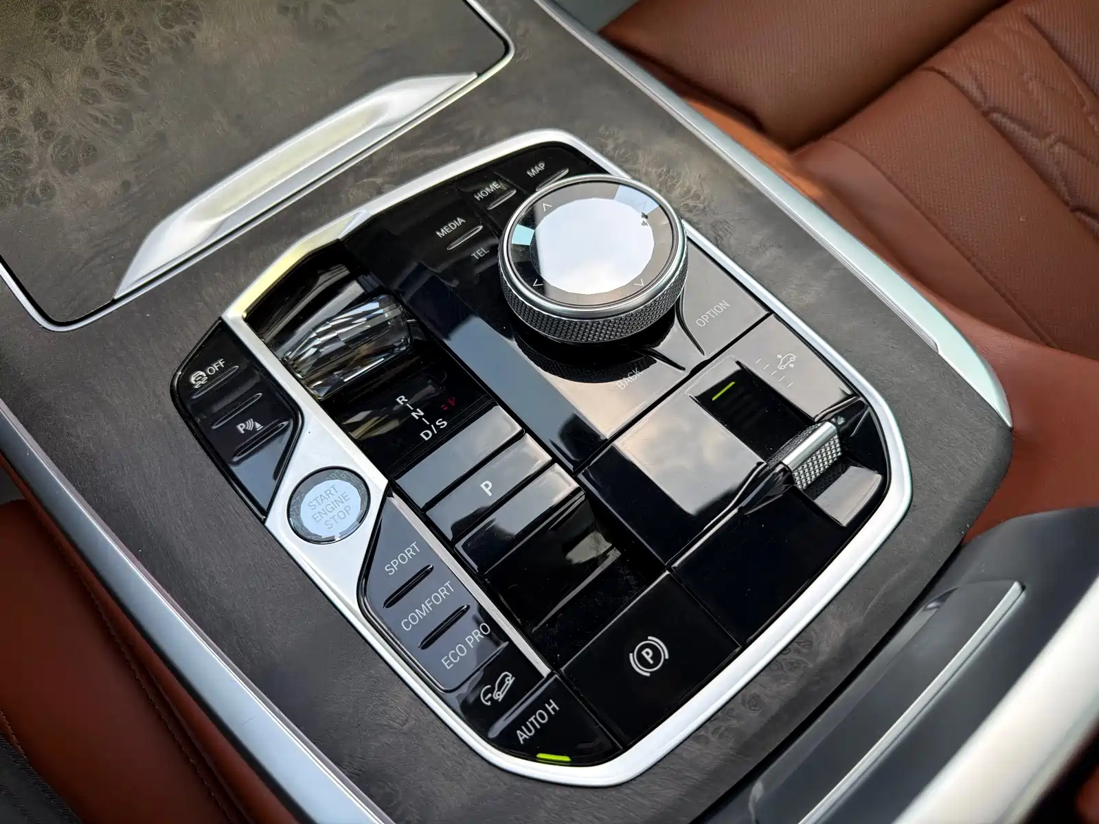 Фото 19 - BMW X7