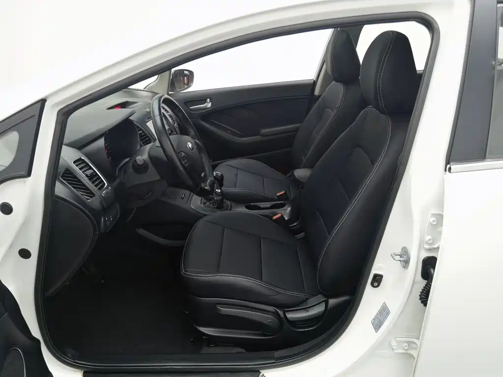 Kia K3S 2014 2014 1.6L Manual GLS