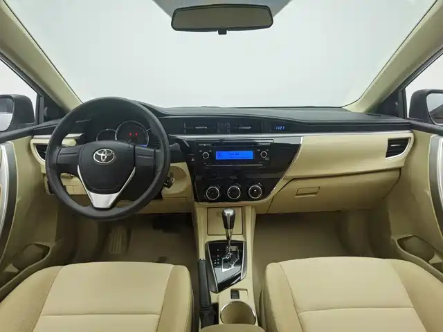 Toyota Corolla 2017 1.6L CVT GL — фото 5