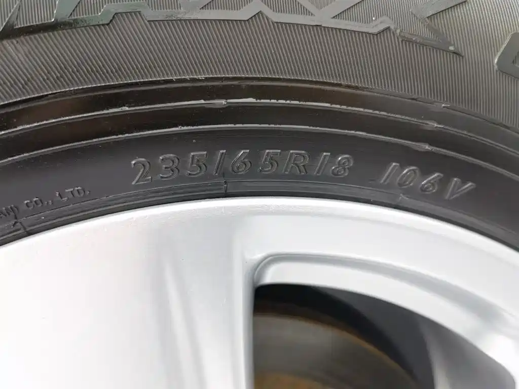 Toyota Highlander 2023 2.5L Smart Hybrid Dual Engine AWD Elite 7-Seater фото 24