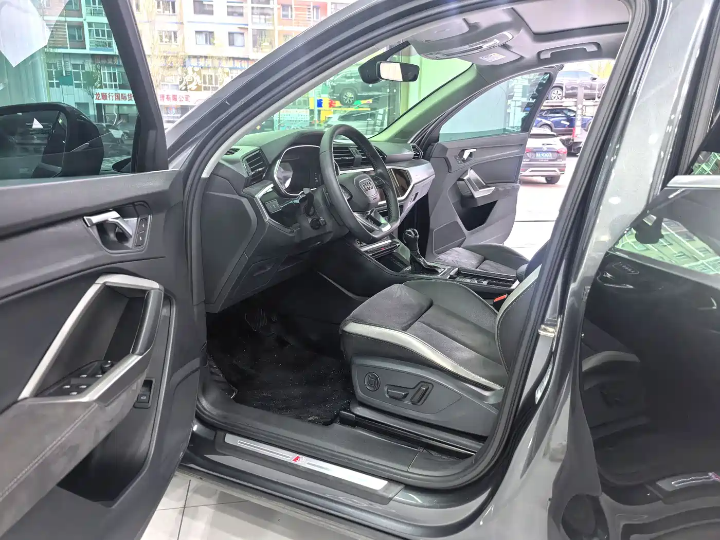 Audi Q3 2023 35 TFSI Fashion Dynamic (1.4T) фото 7