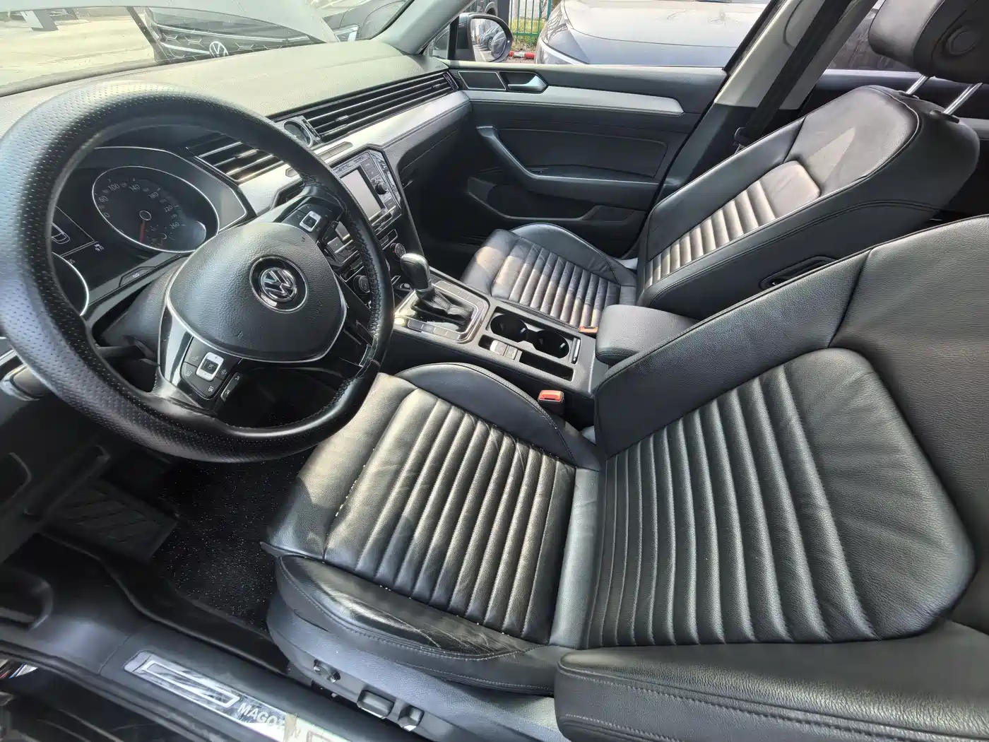 Volkswagen Magotan 2019 330TSI DSG Leading China V фото 5