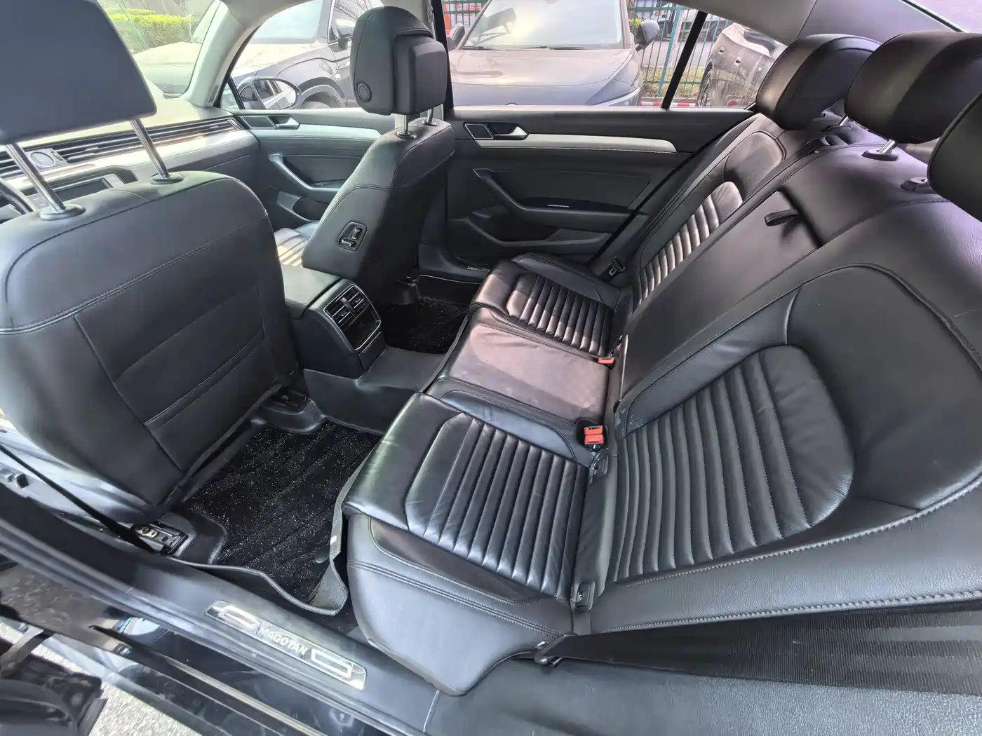 Volkswagen Magotan 2019 330TSI DSG Leading China V фото 6