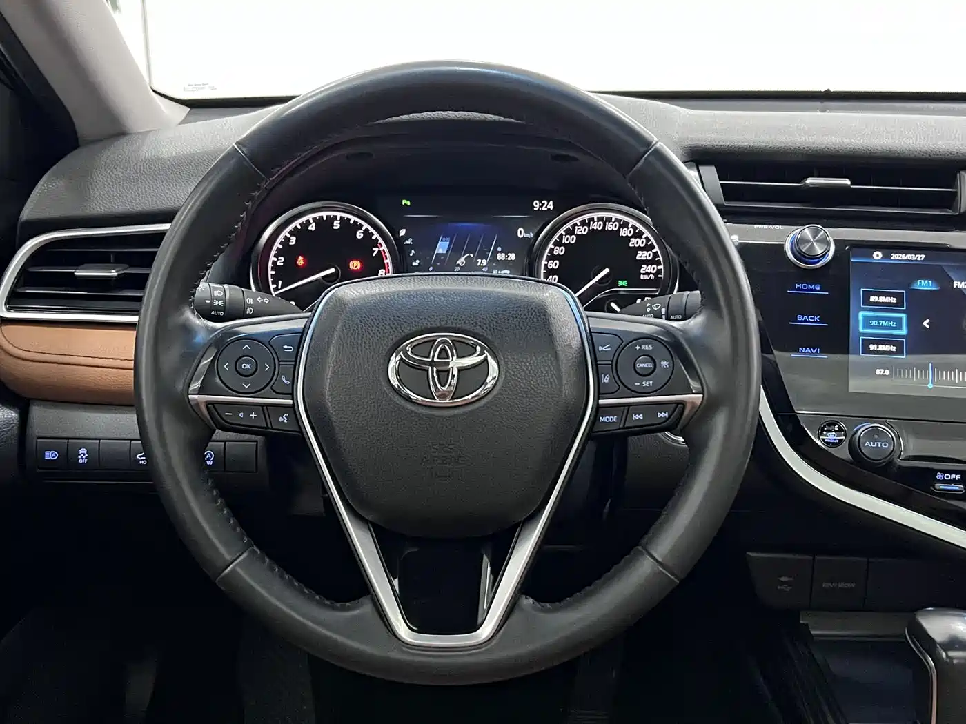 Toyota Camry 2021 2.5G Luxury Edition фото 19