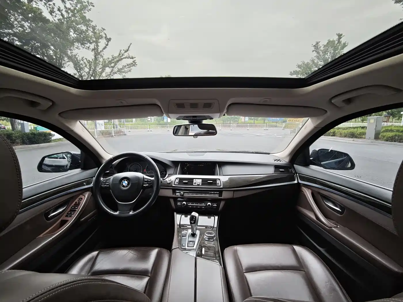 BMW 5 Series 2014 525Li Luxury Design Package фото 6