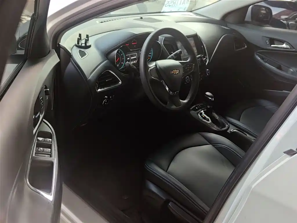 Chevrolet Cruze 2016 1.5L Automatic Luxury Edition фото 16