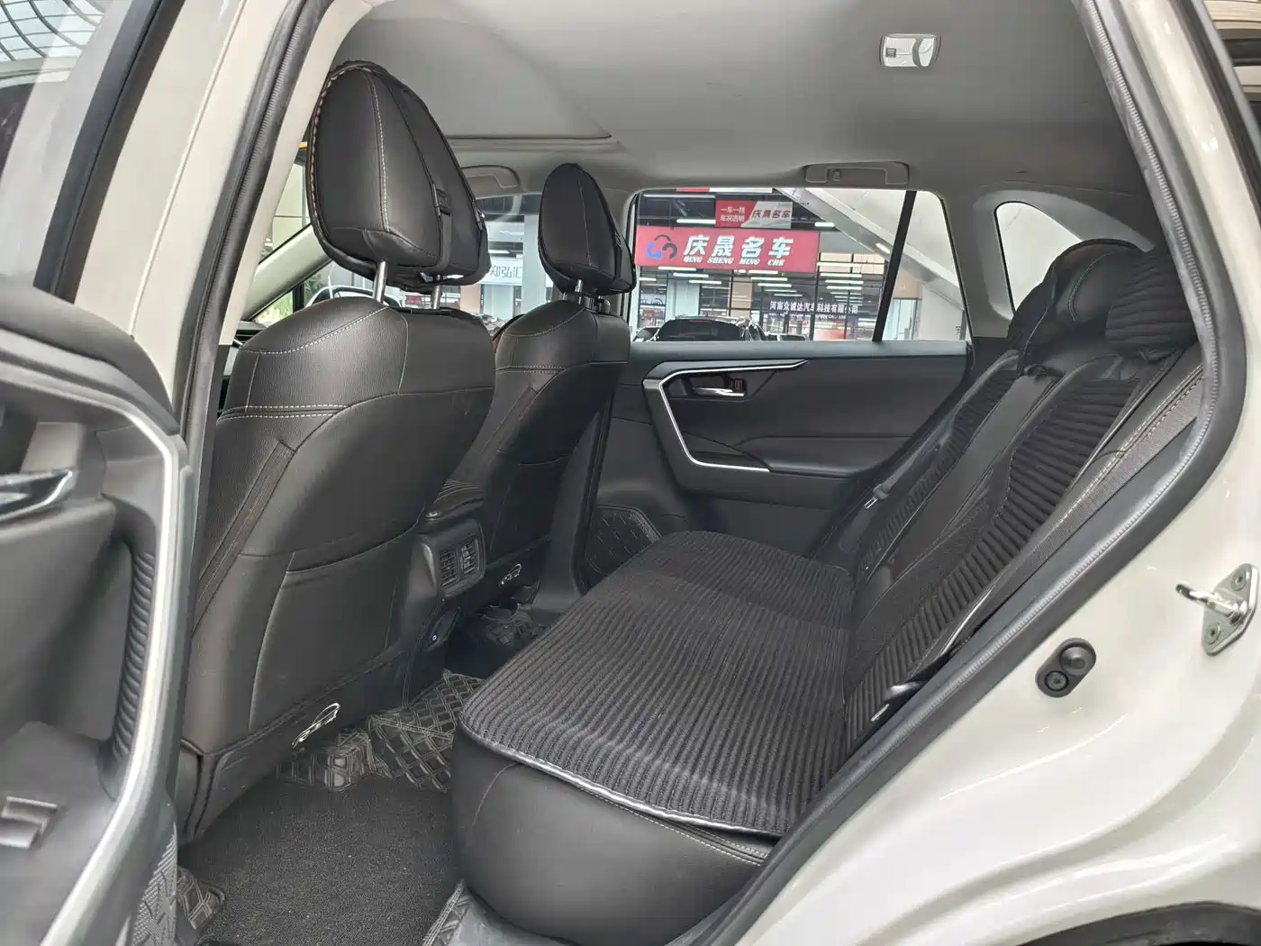 Toyota RAV4 Rongfang 2021 2.0L CVT 4WD Trend фото 6